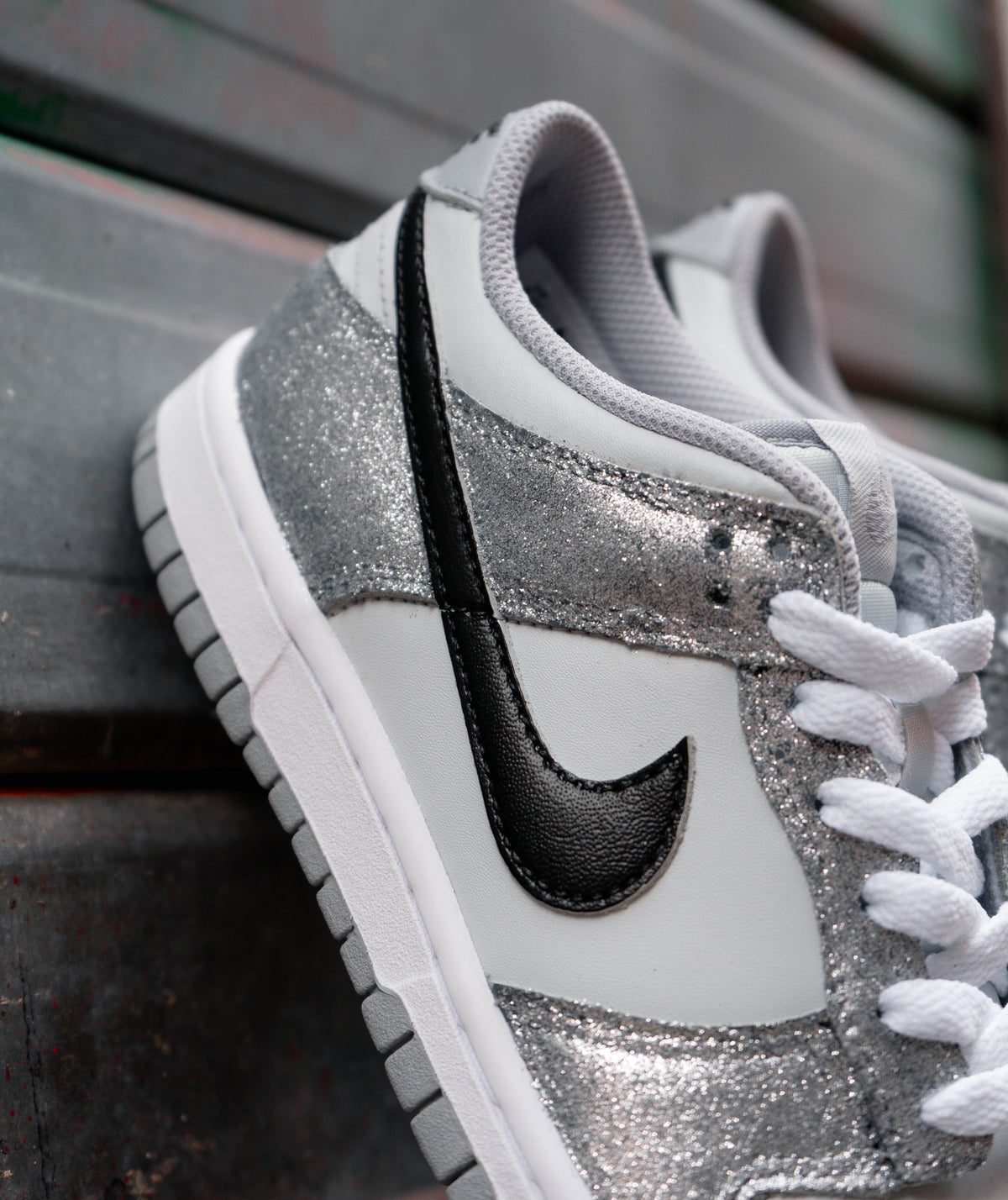 Nike Dunk Low Metallic Silver