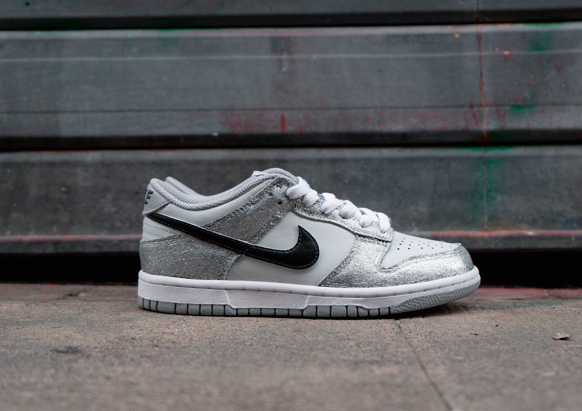 Nike Dunk Low Metallic Silver